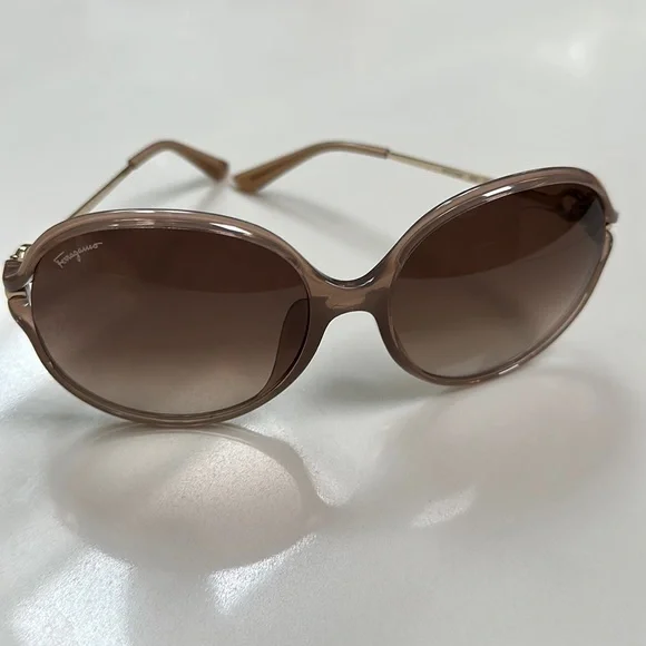 Salvatore Ferragamo Round Sunglasses - Picture 2 of 9